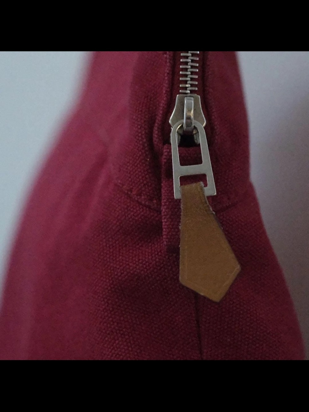Hermes Men's Canvas Toiletry Pouch in Deep Red with Tan Trim - Picture 8 of 13